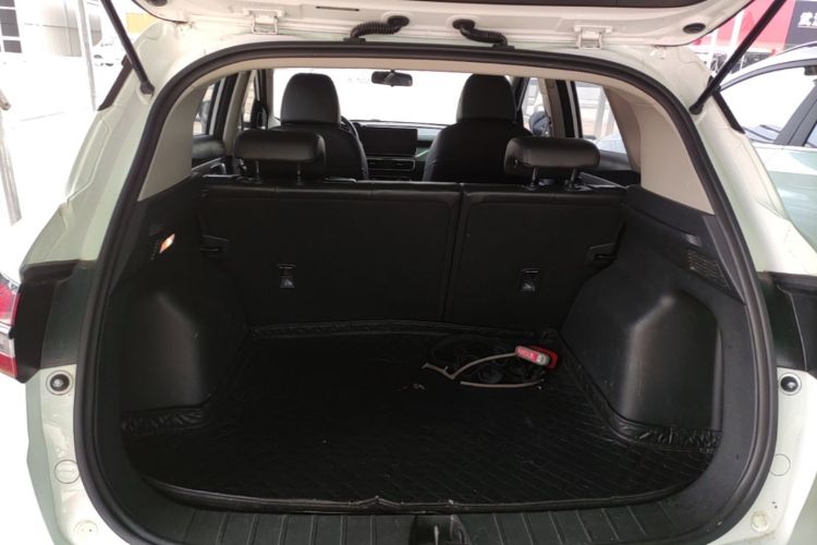 GEELY Coolray 2023 image de voiture #19