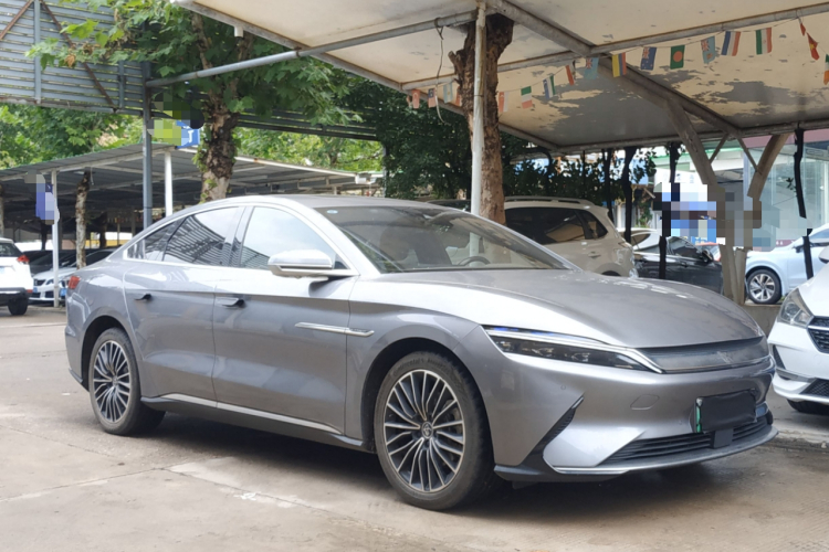 BYD Han 2022 immagine di auto #4