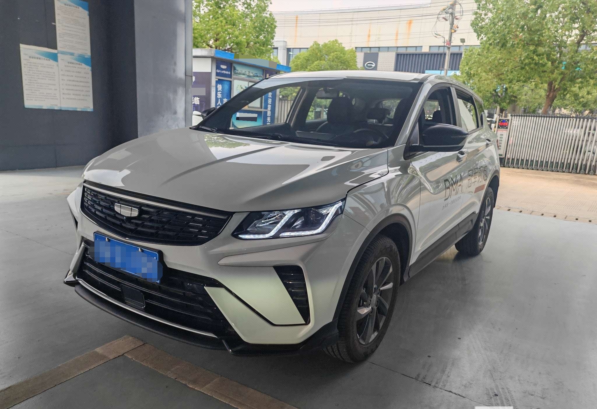 GEELY Coolray 2025 immagine di auto 