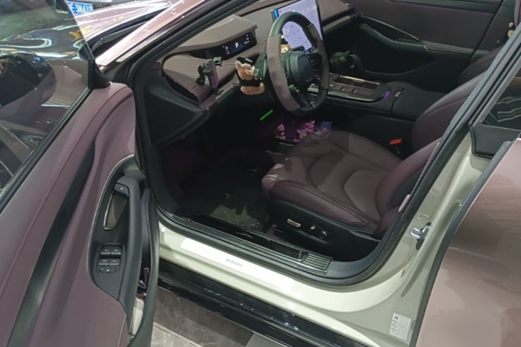 MI SU7 2025 car image #12