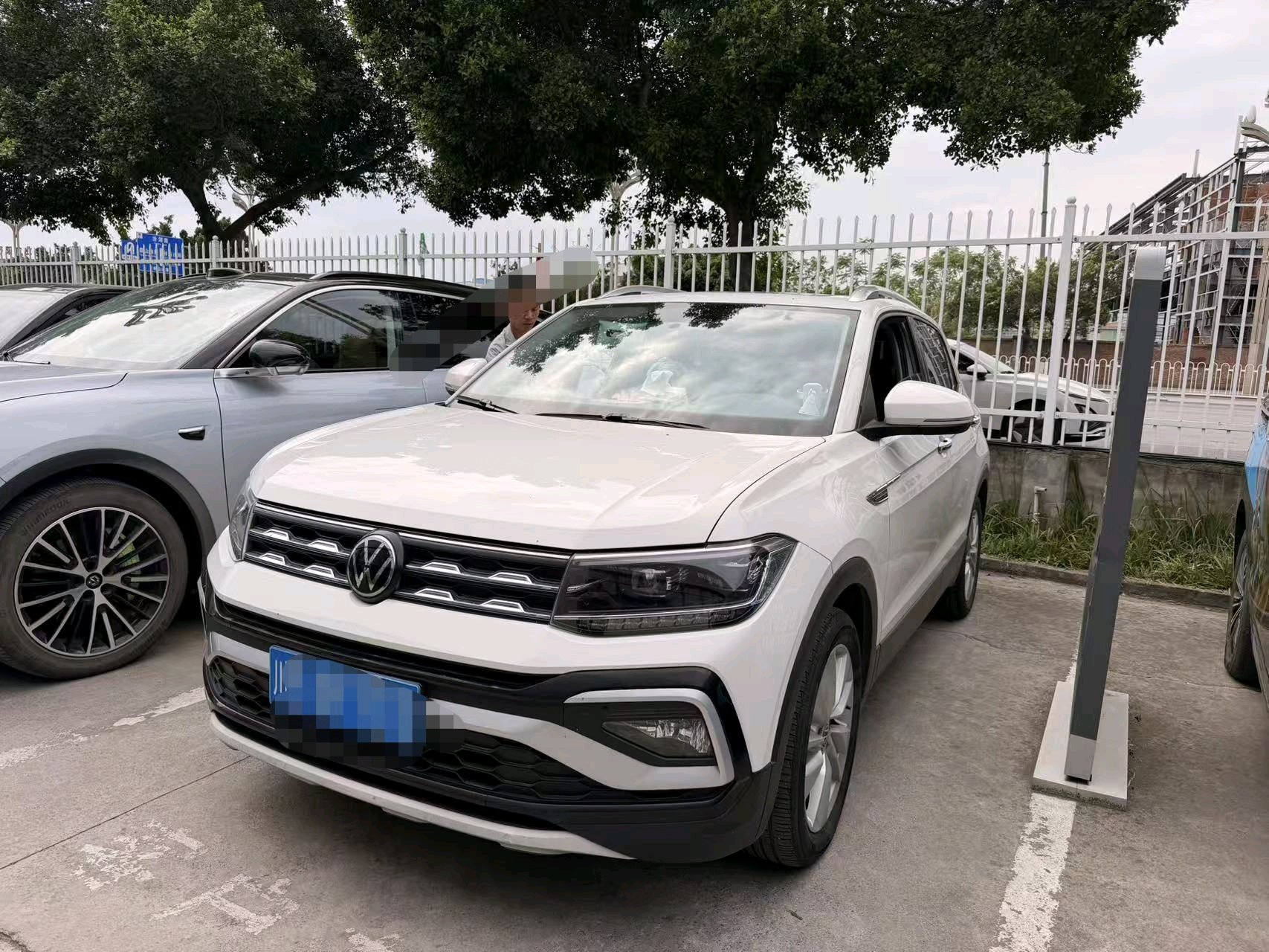 Volkswagen T-Cross 2021 car image 