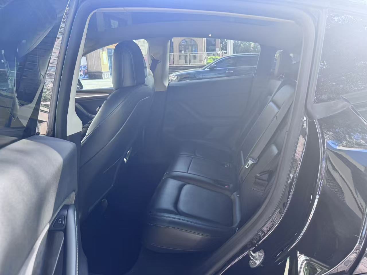 Tesla Model Y 2021 #4 Tesla Model Y 2021 immagine di auto #4