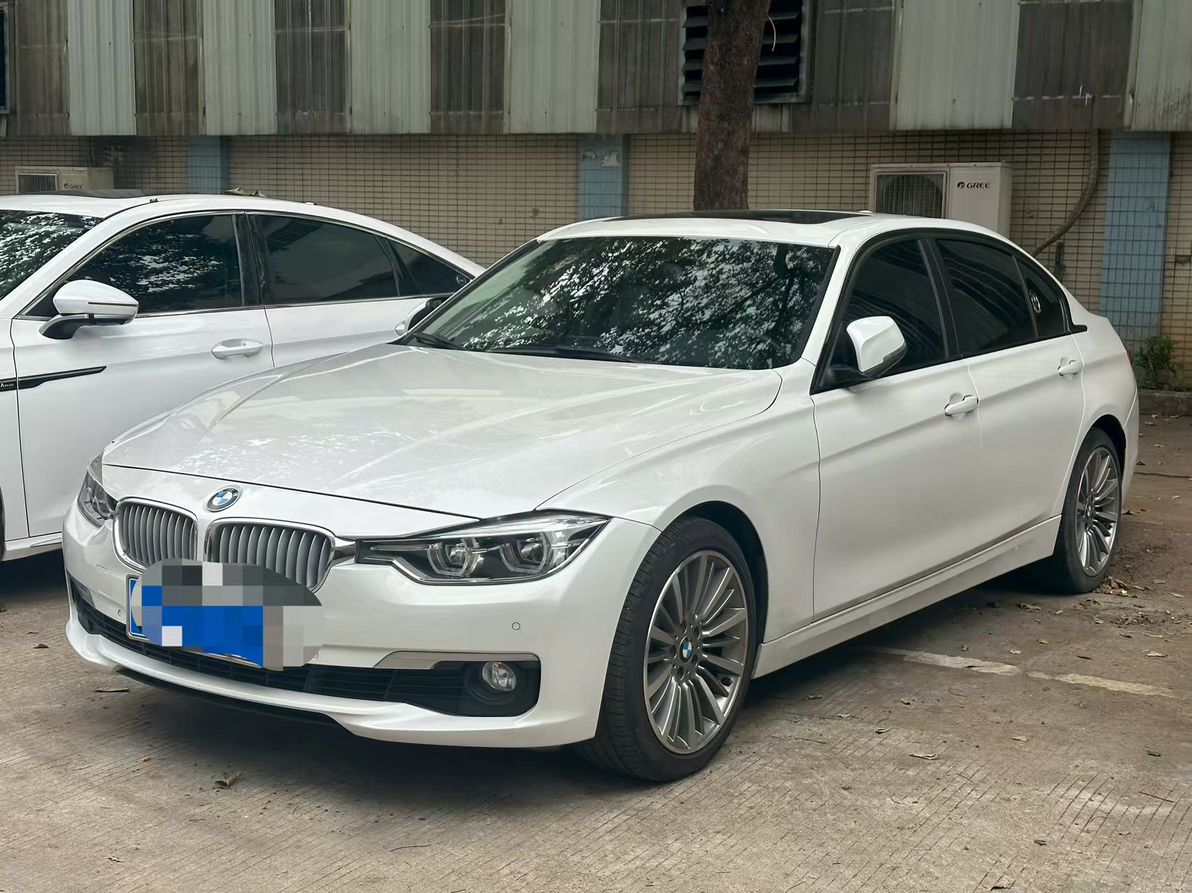 BMW 3 Series 2019 BMW 3 Series 2019 car image