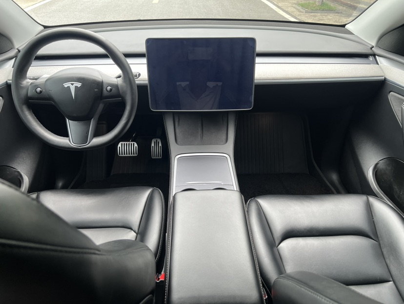 Tesla Model Y 2023 #5 Tesla Model Y 2023 car image #5