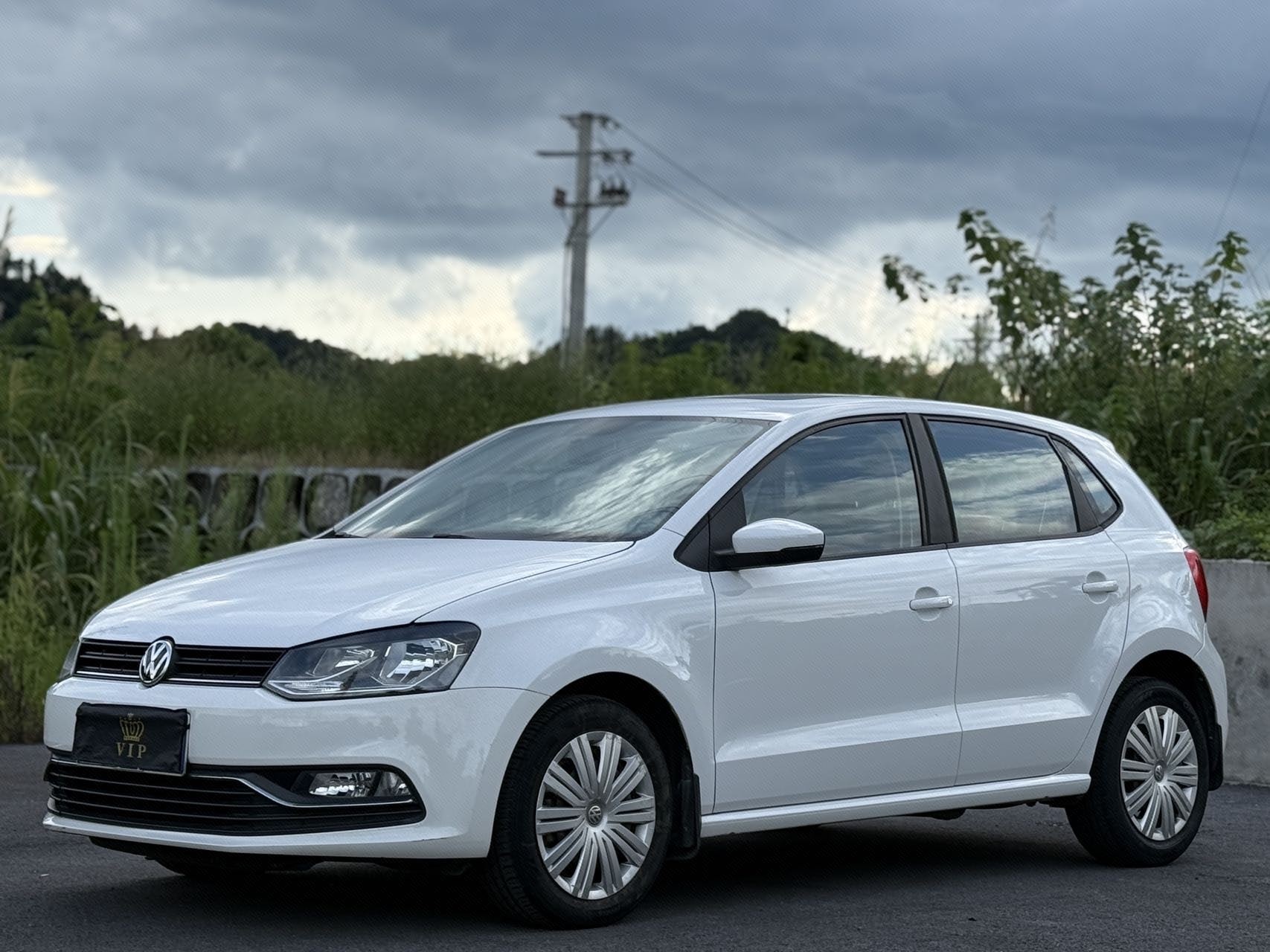 Volkswagen Polo 2016 car image 
