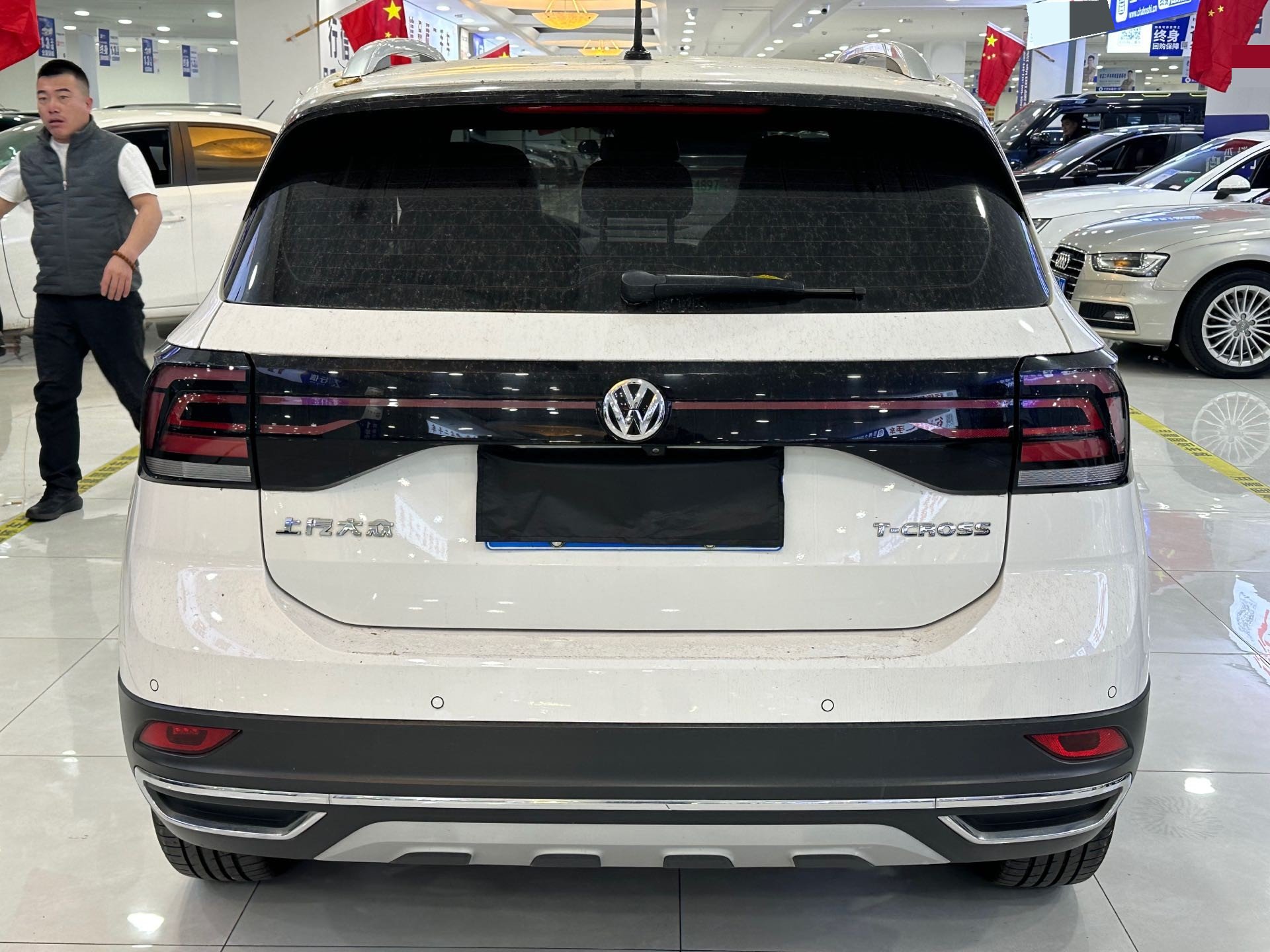 Volkswagen T-Cross 2020 car image #8