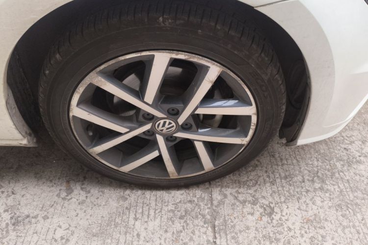 Volkswagen Golf 2020 car image #9