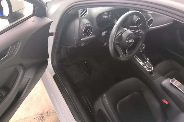 Audi A3 2020 car image #12