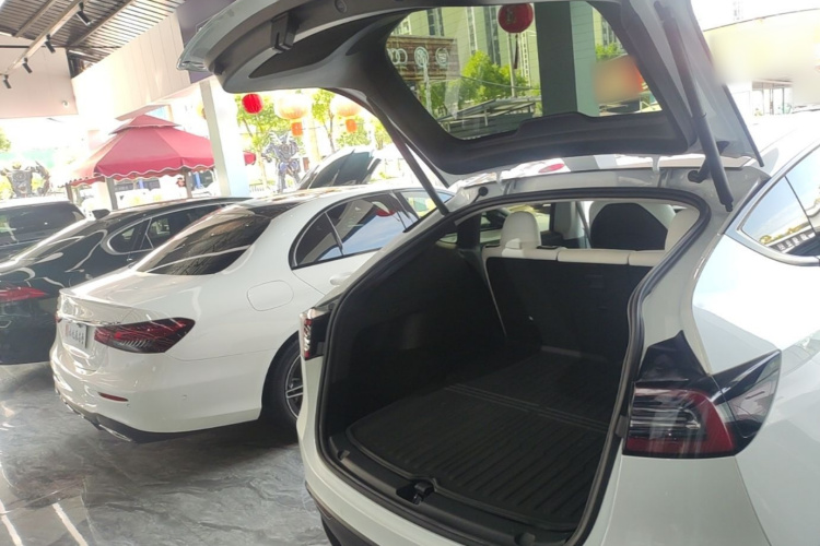 Tesla Model Y 2022 #19 Tesla Model Y 2022 car image #19