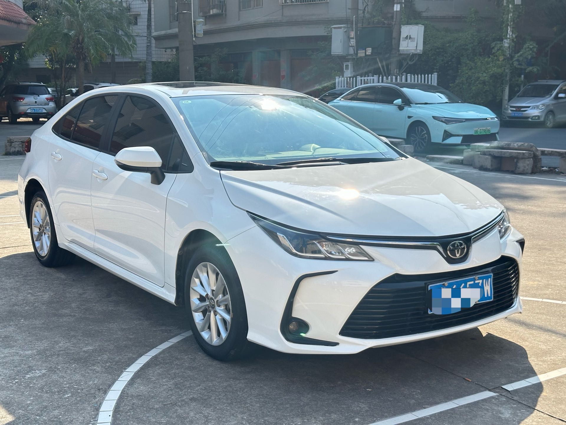 Toyota Corolla 2023 immagine di auto #3