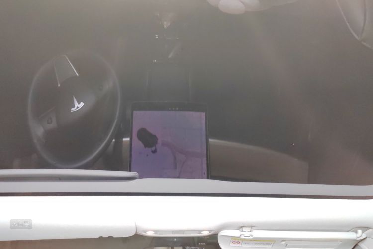 Tesla Model 3 2020 car image #20