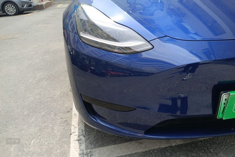 Tesla Model Y 2023 #8 Tesla Model Y 2023 car image #8