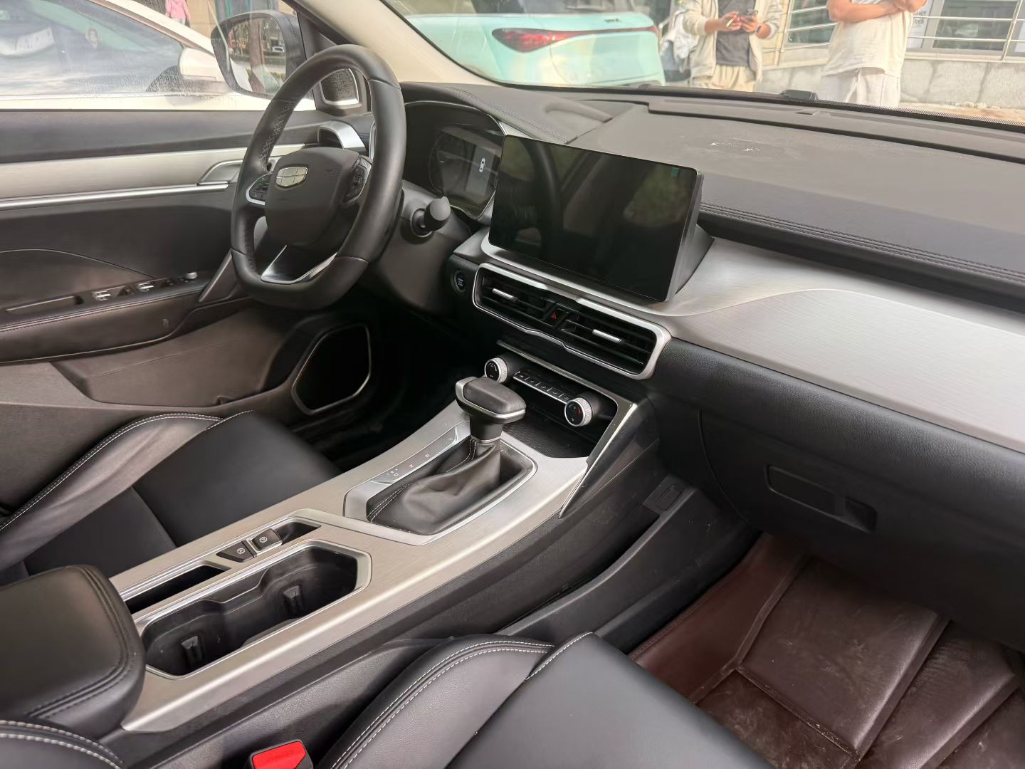 GEELY Coolray 2025 #4 GEELY Coolray 2025 car image #4