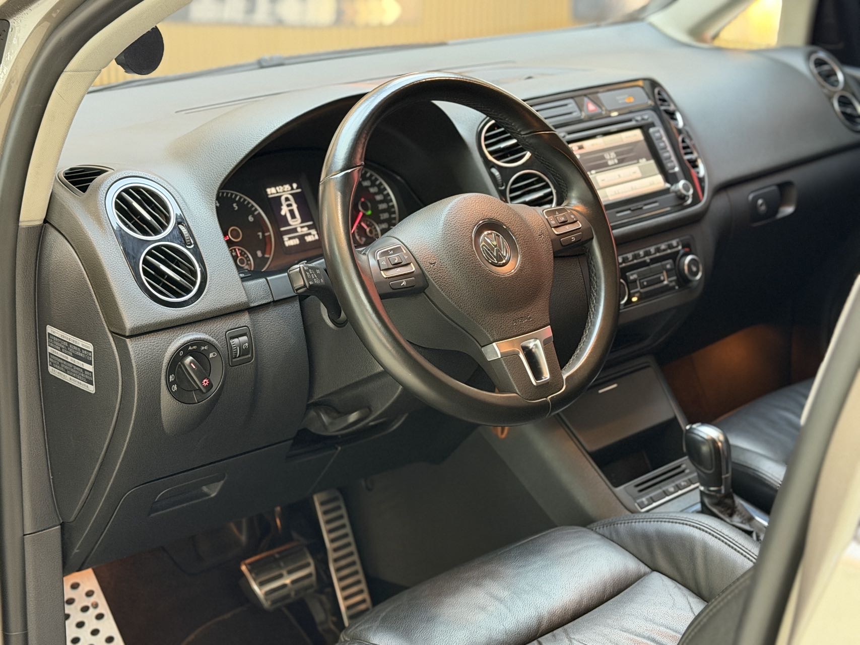 Volkswagen Golf (Imported) 2012 #9 Volkswagen Golf (Imported) 2012 صورة سيارة #9
