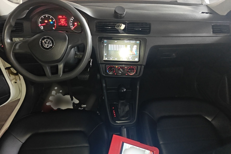Volkswagen Santana 2018 car image #10