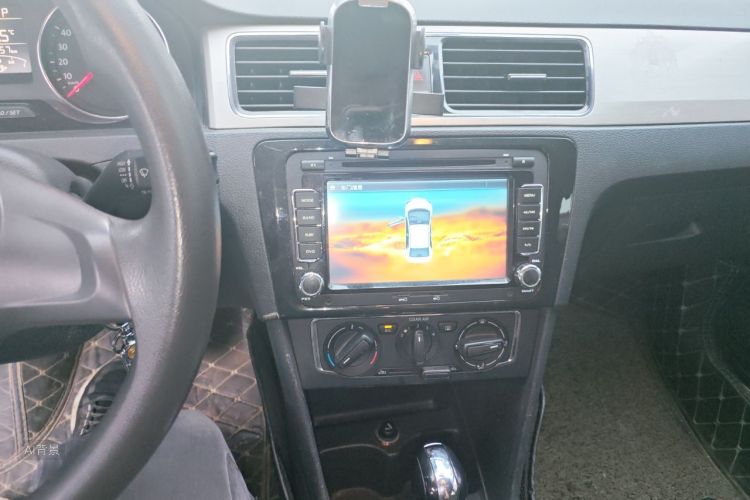 Volkswagen Santana 2016 car image #15