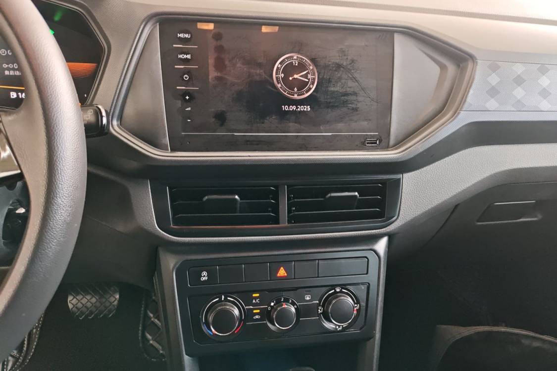 Volkswagen T-Cross 2023 car image #19