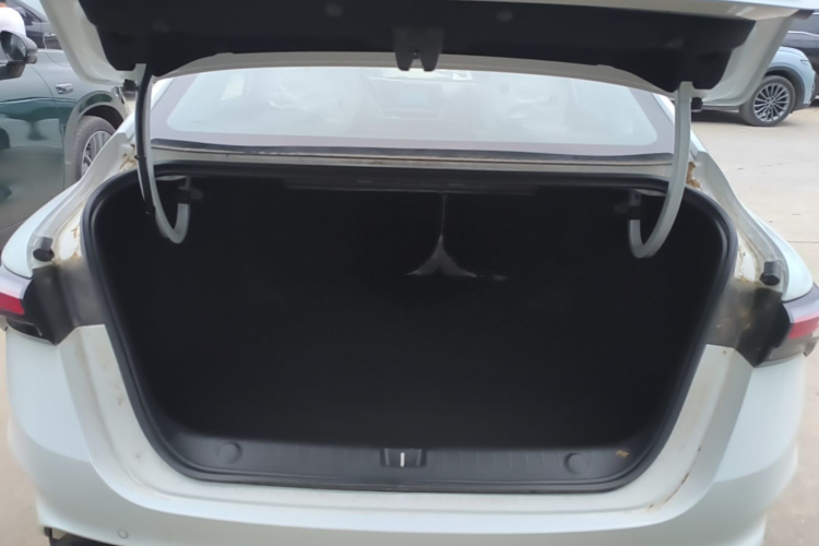 GEELY Binray 2026 #21 GEELY Binray 2026 car image #21