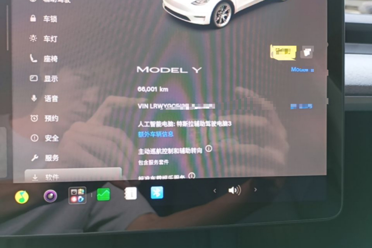 Tesla Model Y 2024 #12 Tesla Model Y 2024 car image #12