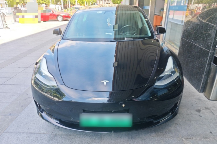 Tesla Model 3 2020 car image #3