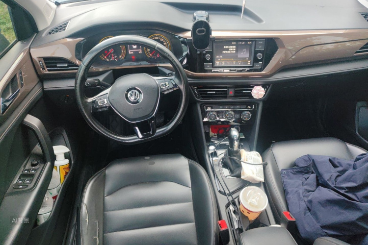 Volkswagen Tharu 2019 car image #11