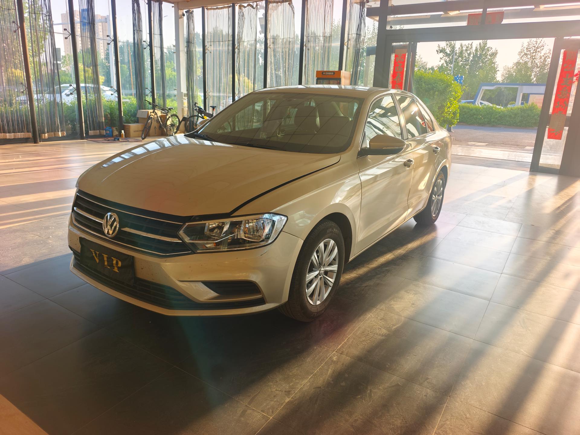 Volkswagen Bora 2016 car image 