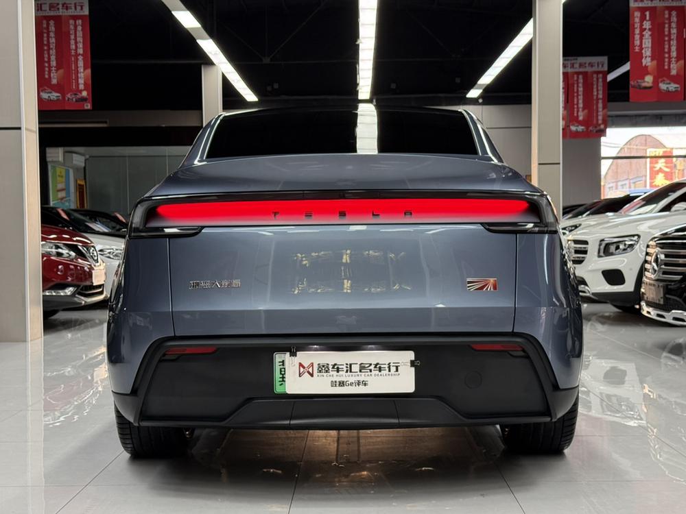 Tesla Model Y 2025 #3 Tesla Model Y 2025 immagine di auto #3
