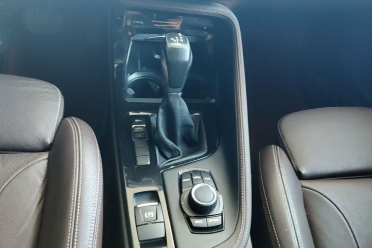 BMW X1 2019 #14 BMW X1 2019 car image #14