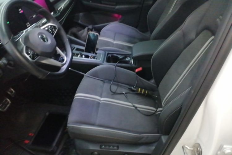 Volkswagen Golf 2022 car image #15