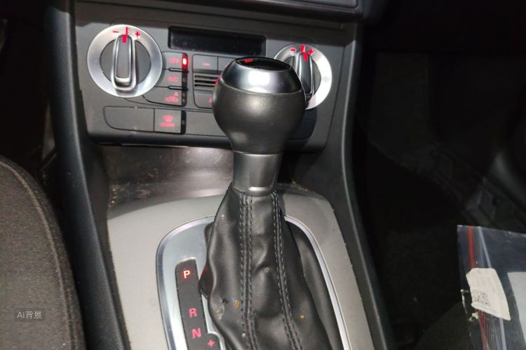 Audi Q3 2015 #16 Audi Q3 2015 car image #16