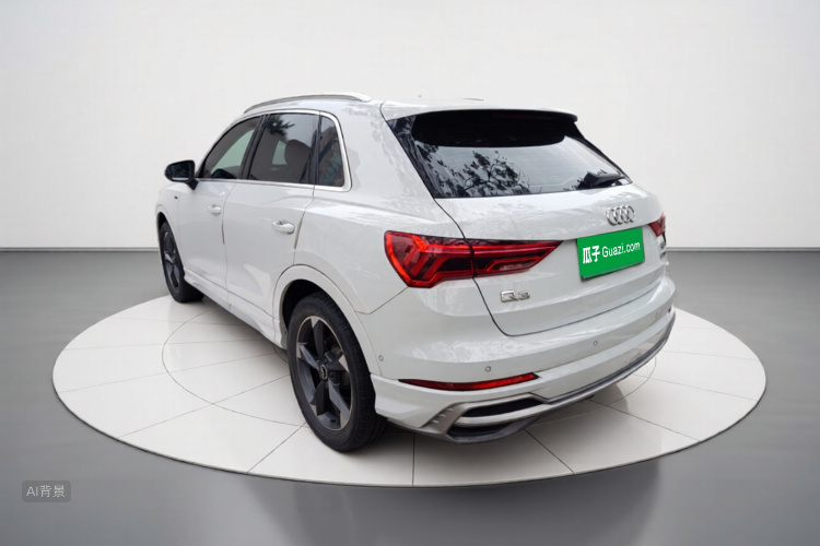 Audi Q3 2021 car image #5