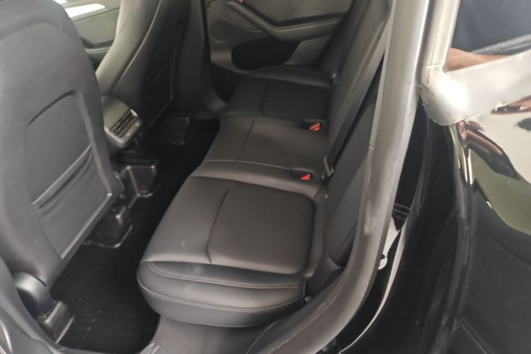 Tesla Model Y 2023 #17 Tesla Model Y 2023 car image #17