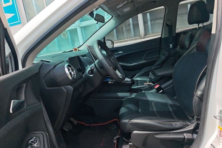 BYD Yuan New Energy 2019 #19 BYD Yuan New Energy 2019 car image #19