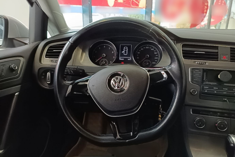 Volkswagen Golf 2015 car image #11