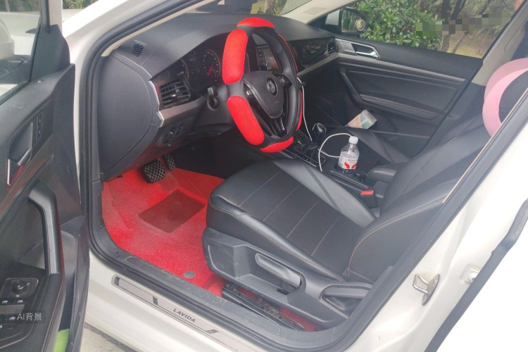 Volkswagen Lavida 2019 car image #18
