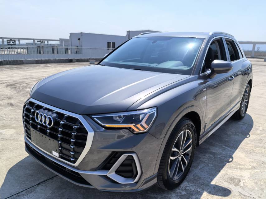 Audi Q3 2022 Audi Q3 2022 car image