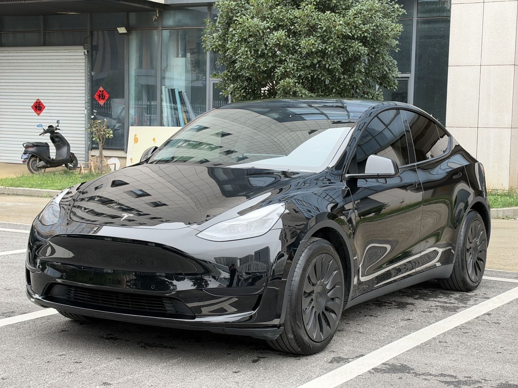 Tesla Model Y 2022 Tesla Model Y 2022 car image