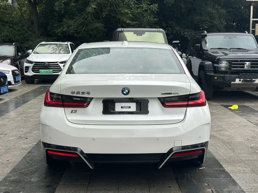 BMW i3 2023 car image #7