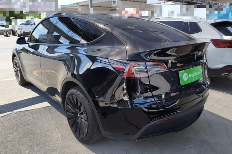 Tesla Model Y 2022 car image #7