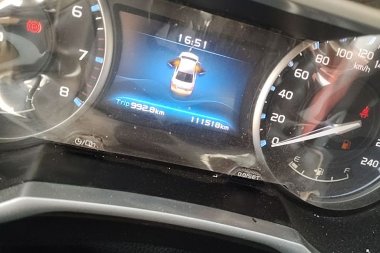 GEELY Emgrand 2016 car image #14