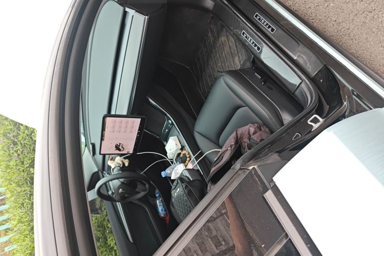 Tesla Model 3 2023 car image #27