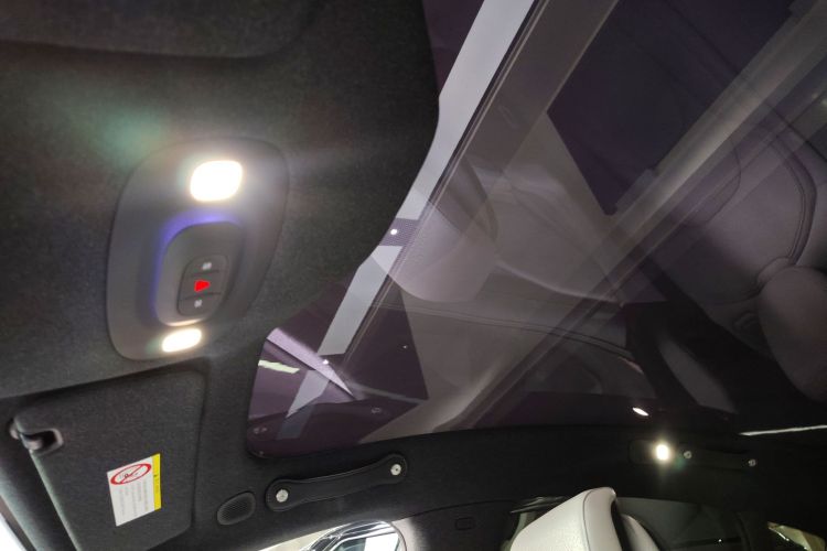 MI SU7 2024 image de voiture #18