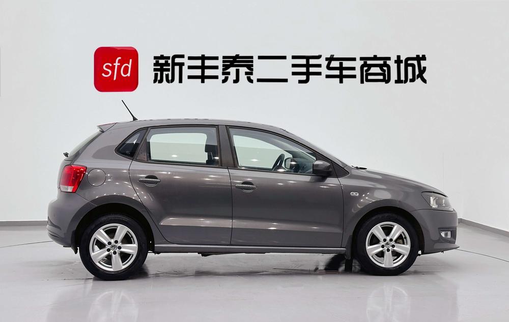 Volkswagen Polo 2012 car image #7