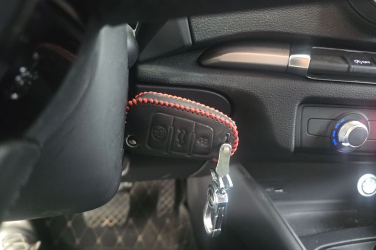Audi A3 2018 car image #9