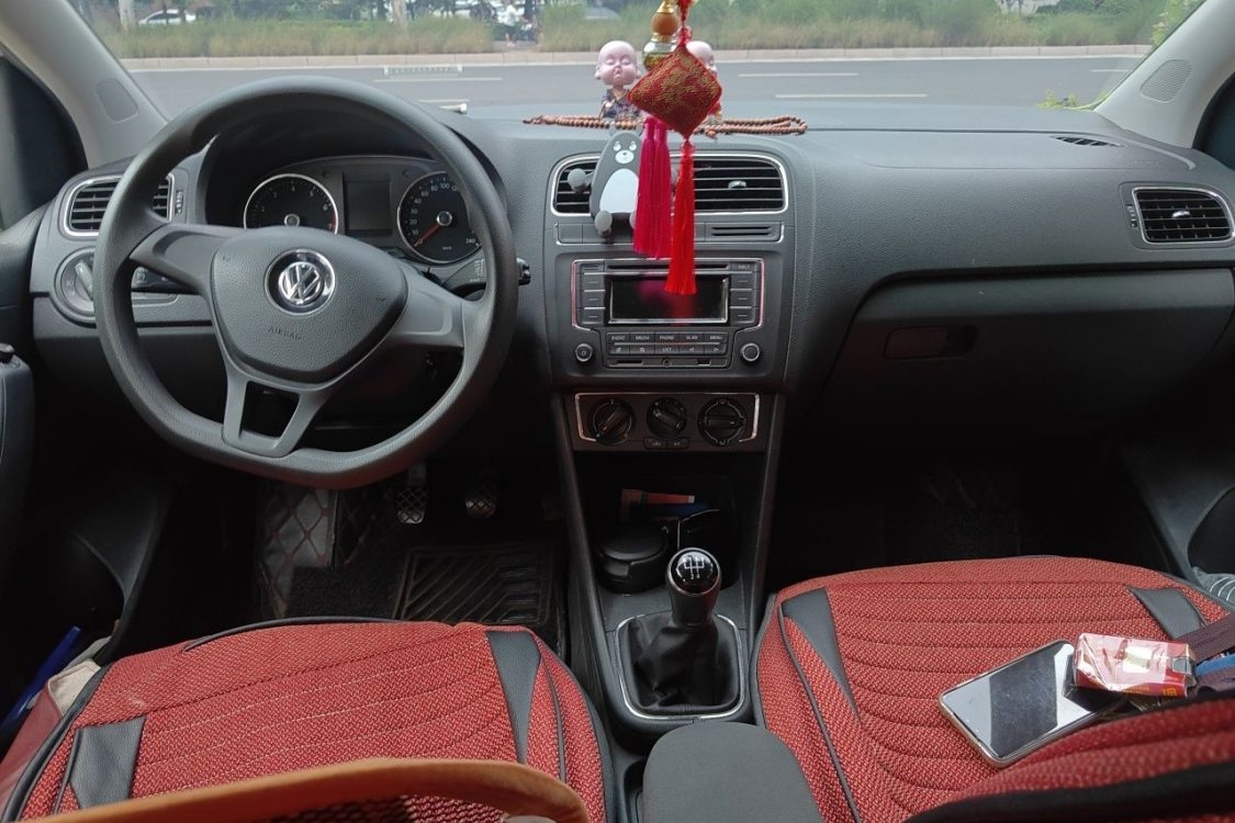 Volkswagen Polo 2015 #21 Volkswagen Polo 2015 car image #21