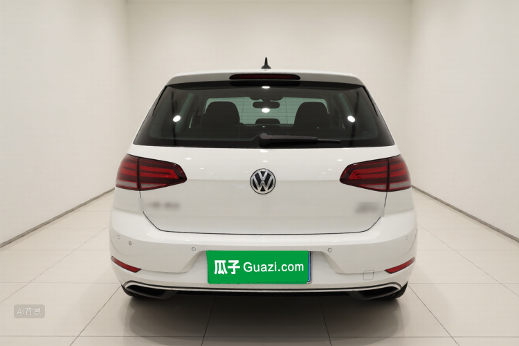 Volkswagen Golf 2019 car image #6