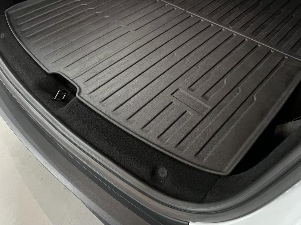 Tesla Model Y 2025 #29 Tesla Model Y 2025 car image #29