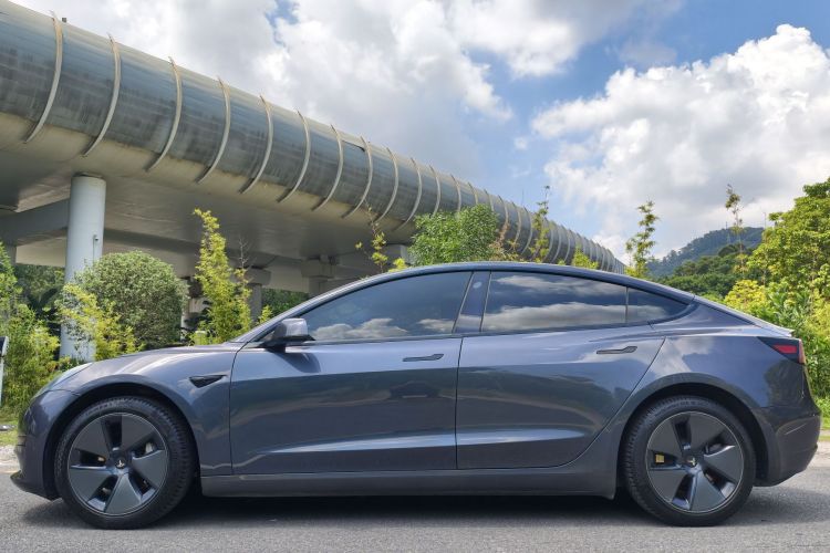 Tesla Model 3 2021 car image #8