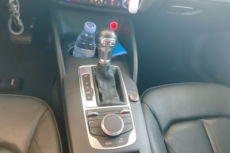 Audi A3 2017 immagine di auto #14