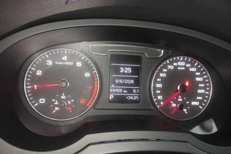 Audi Q3 2017 #12 Audi Q3 2017 car image #12